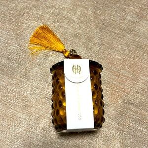 House of Harlow 1060 Pumpkin Chai Glass Candle, Beautiful, New! Had to keep her!
